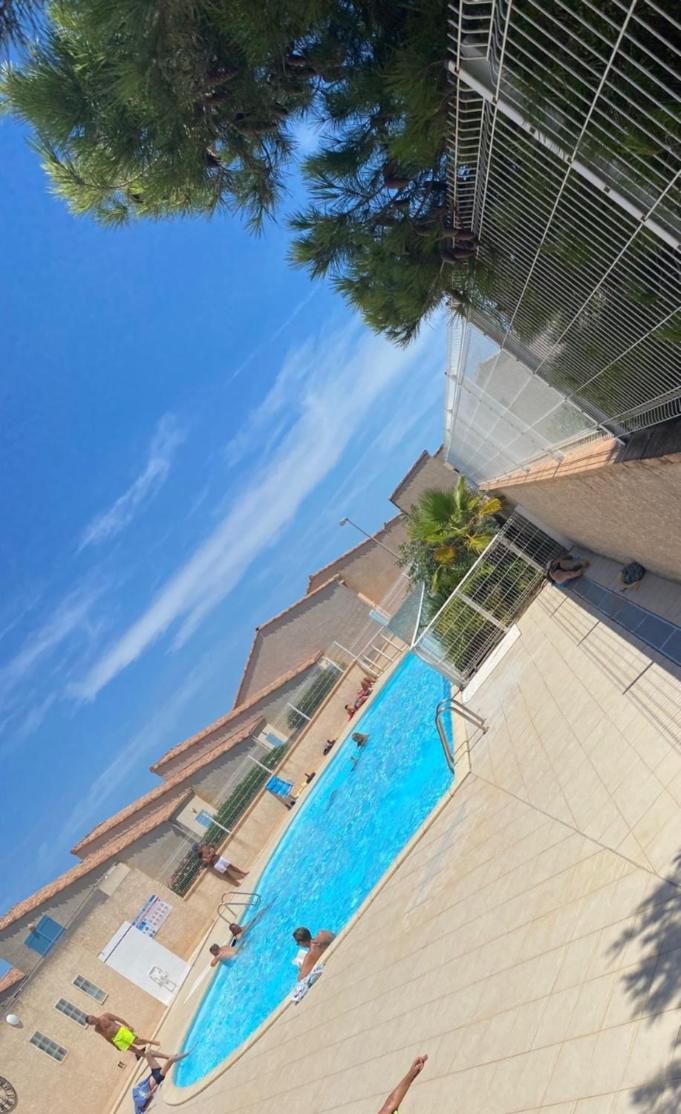 T3 Vue Mer Et Plage, Avec Wifi Et Parking Saint-Pierre-la-Mer  Exterior photo